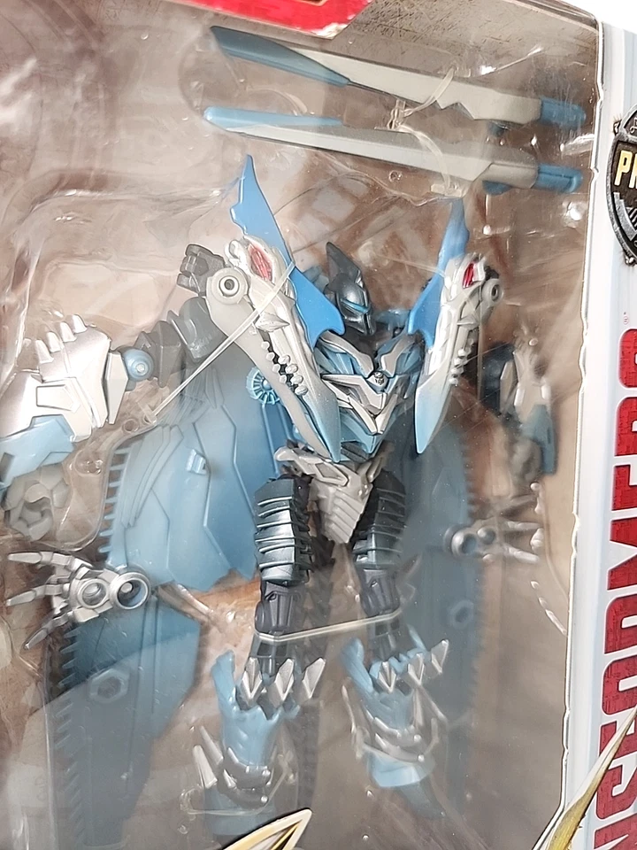 Strafe The Last Knight Transformers Premier Edition Hasbro Deluxe Class 2016 - Image 4 of 4