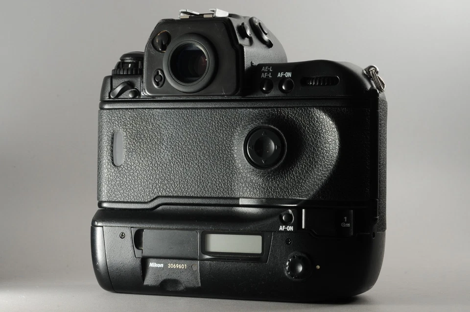 US Stock Late Model Nikon F5 35mm Professional SLR Film Camera Body N Mint #3544 - Image 3 of 4