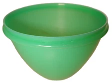 VTG Tupperware Crisp-It Lettuce Crisper Jadeite Green 679 w/Lid 680