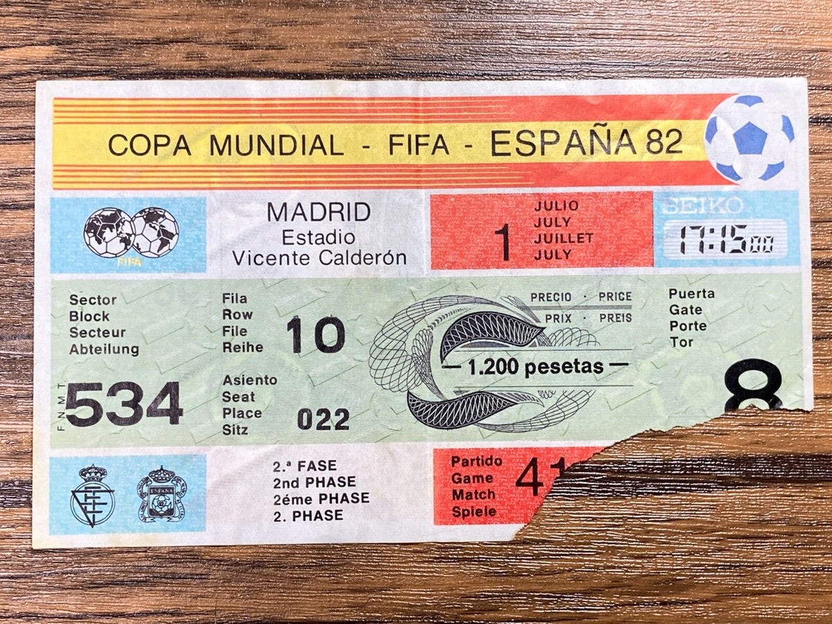 スポーツ 1982年 W杯決勝 イタリアvs西ドイツ戦 翌日の新聞とチケット半券