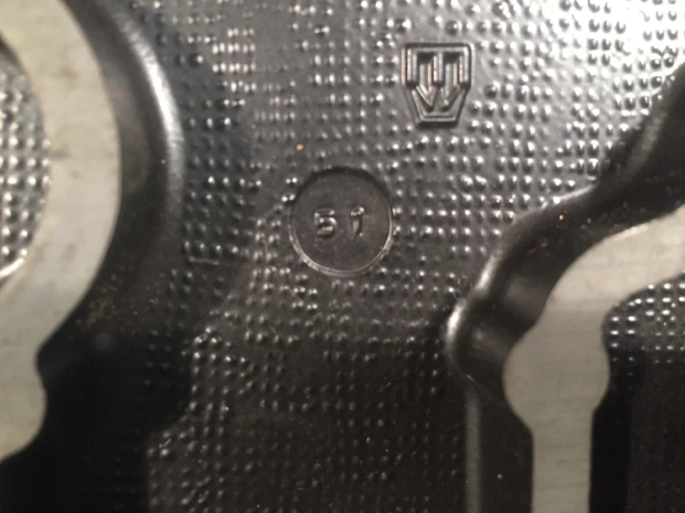 Cubierta de válvula inferior Porsche 911 901.105.116.0R ver fotos y descripción -- Foto 3 de 4