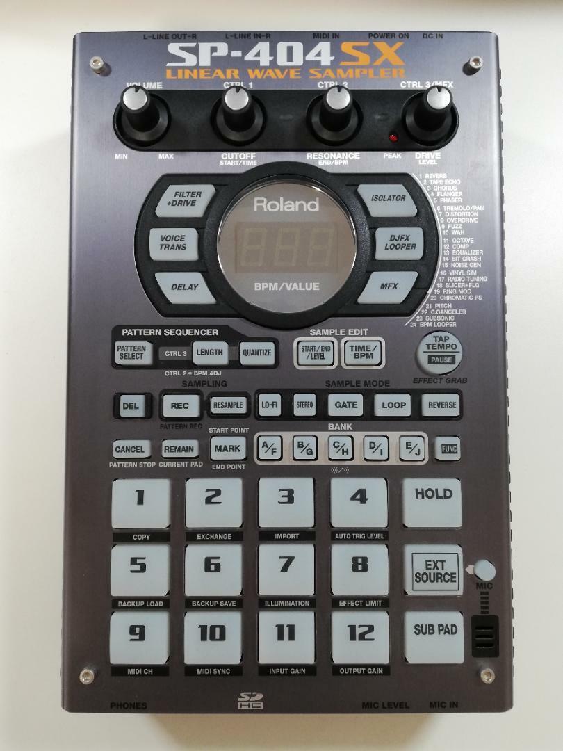 Roland SP-404SX Compact Linear Wave Sampler Portable SD1GB 100
