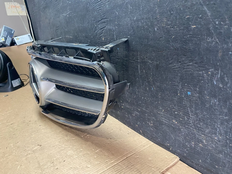 Parrilla delantera OEM P6076 DG Mercedes-Benz CLS400 CLS550 2012 A 2018 Foto 2 de 4