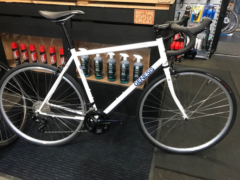Genesis Equilibrium Road bike Large