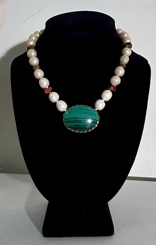 Women’s Vintage Miriam Haskell Necklace Costume Jewelry 17 Inches