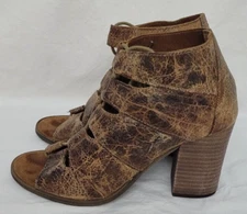 Diba True Women Gladiator Distressed Leather Sandal Shoes Sz 8 Block Heels GREAT