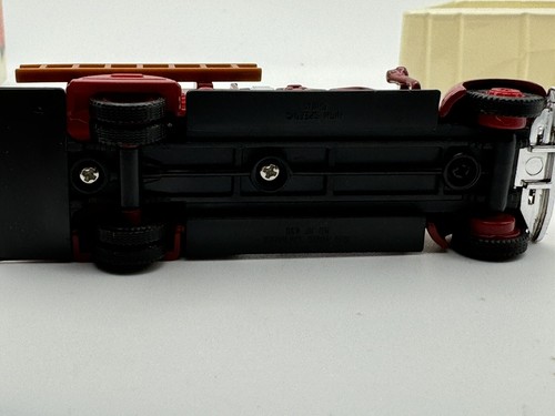 1939 Ward LaFrance Fire Truck ~ 1999 Reader's Digest Collectible in Box - Picture 11 of 14