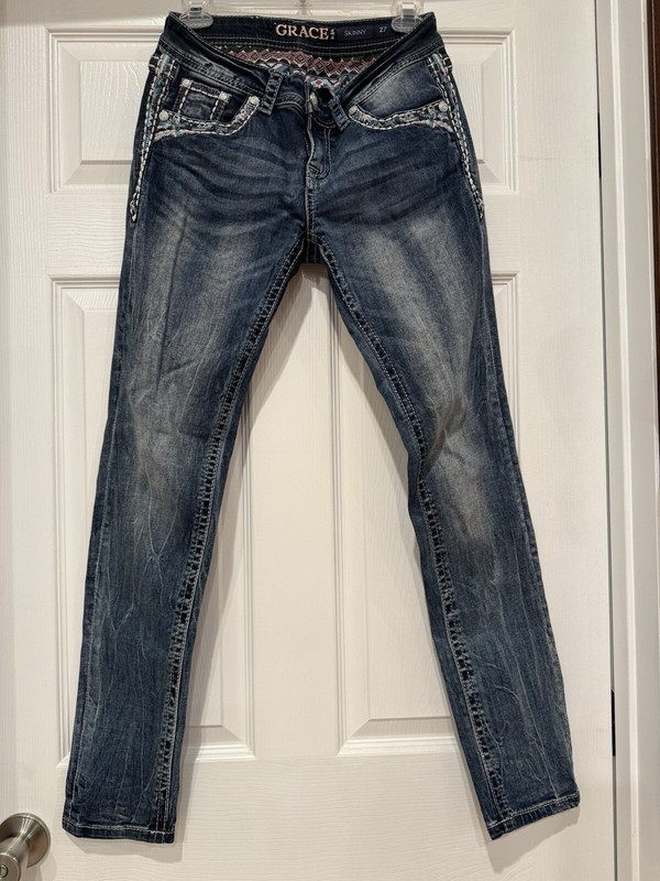 GRACE in LA Skinny Embellished Jeans Size 27  Worn 1 Time