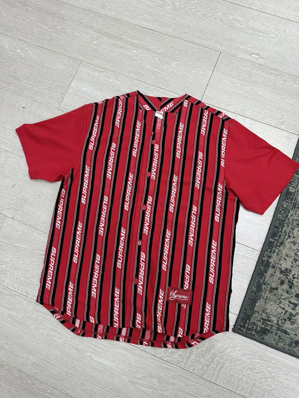 Logo SUPREME Jacquard Baseball Rouge   Taille Moyenne   Maillot Été SS19