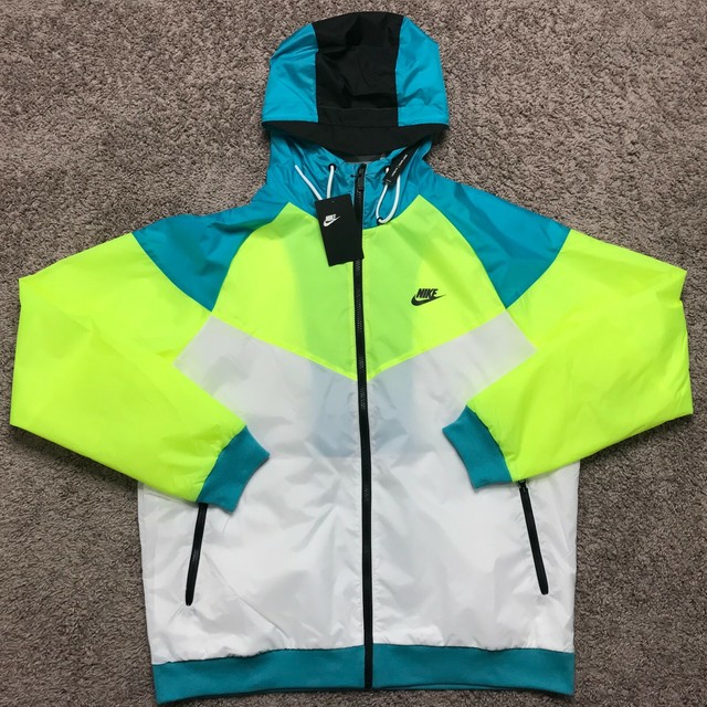nike amplify windrunner jacket
