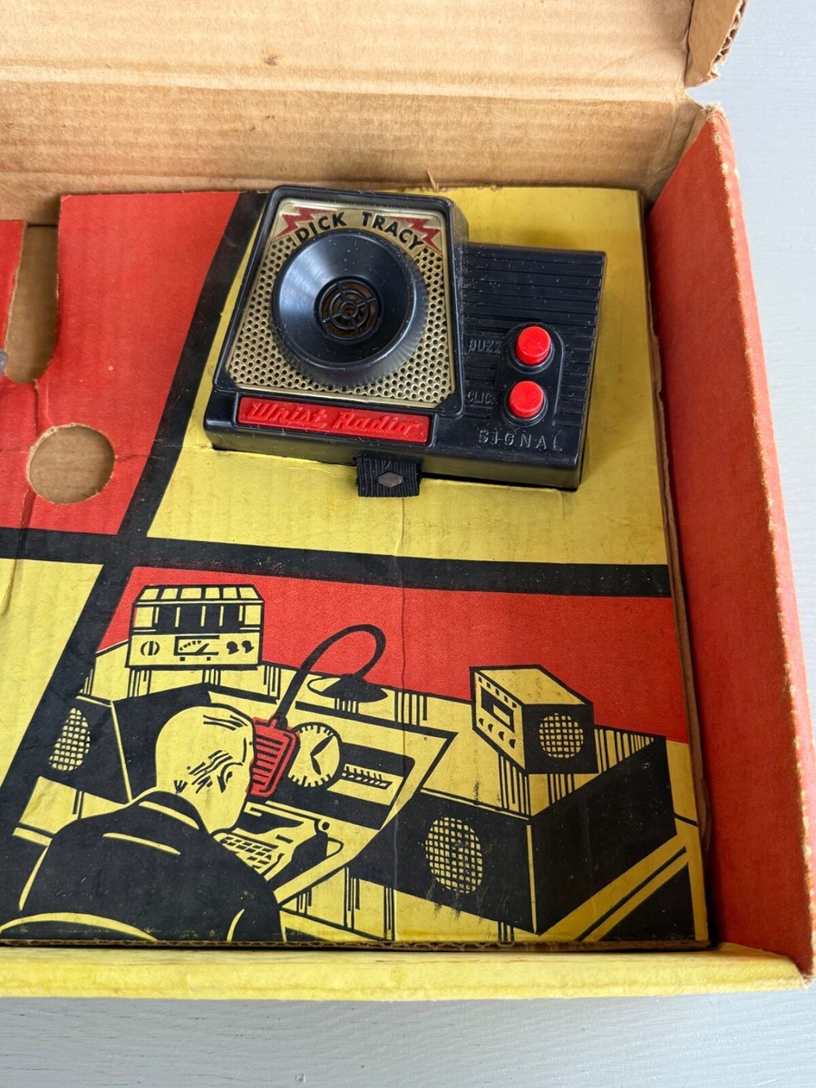 【中古】 Dick Tracy Original Radio Dick Tracy Original Radio Vintage Dick Tracy Two Way Wrist Radio Toy in Original Box