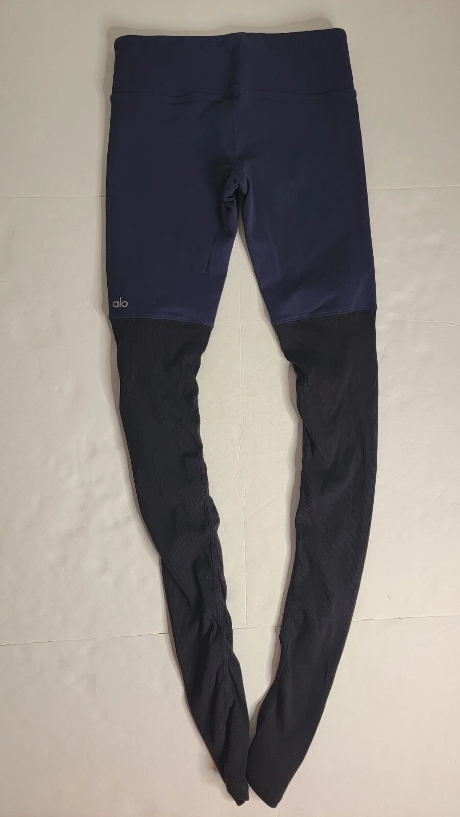alo-yoga goddess ribbed mid rise colorblock leggings