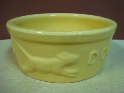 Vintage WATT POTTERY 6 1/4'' Yellow DOG BOWL Unused