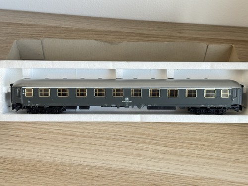 Liliput 89630 UIC-X 1. Klasse Wagen Grau Ardesia FS H0 | Condition: Gebraucht