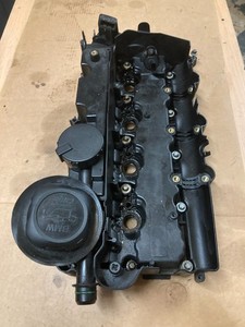 BMW N47 N47D20A E90 E91 E81 E87 E84 VENTILDECKEL ZYLINDERKOPFHAUBE 7797613