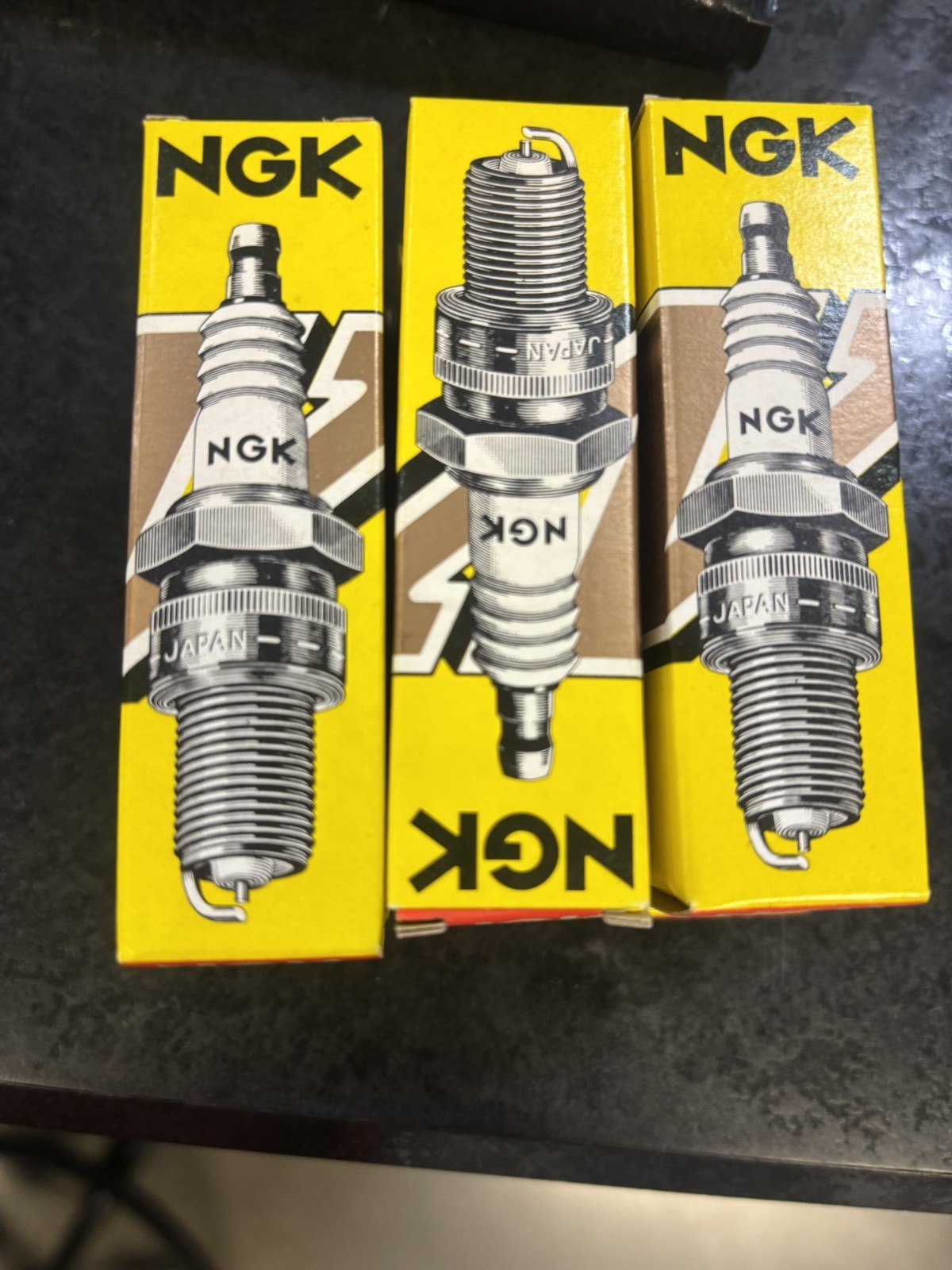 6 NGK DPR8EV-9 Spark Plugs