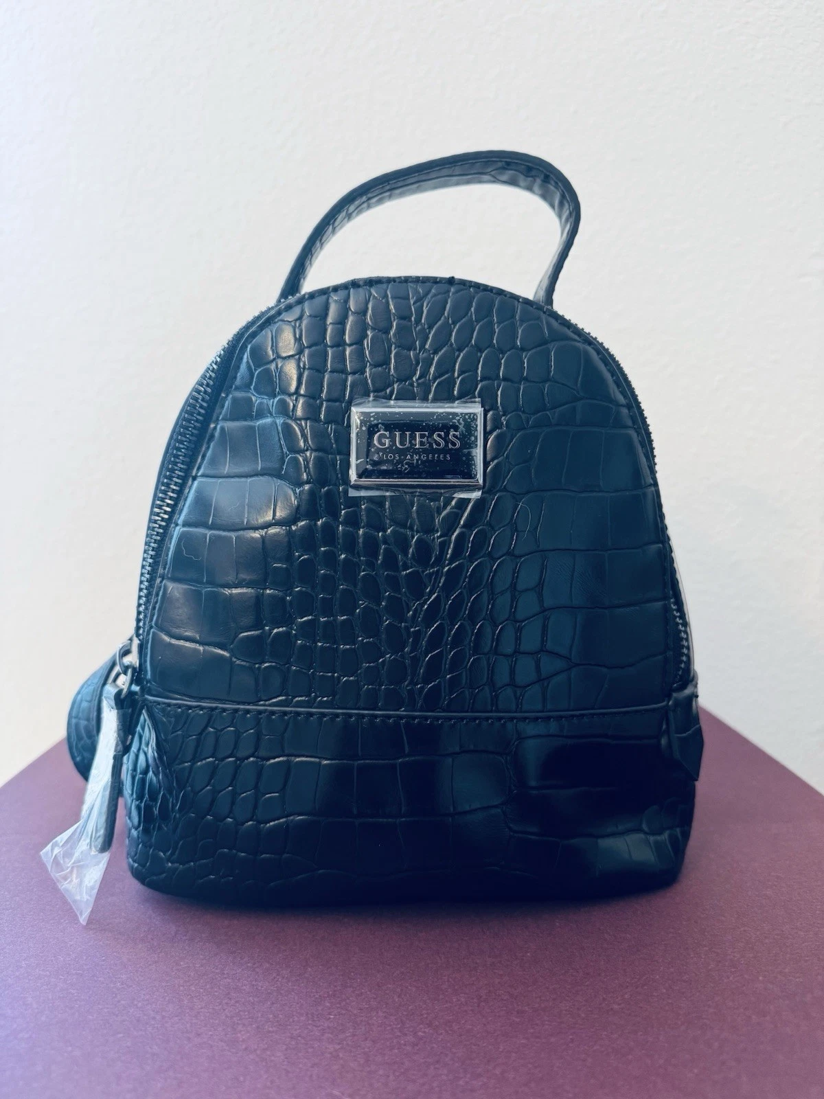 GUESS Newberg Mini zaino nero in rilievo