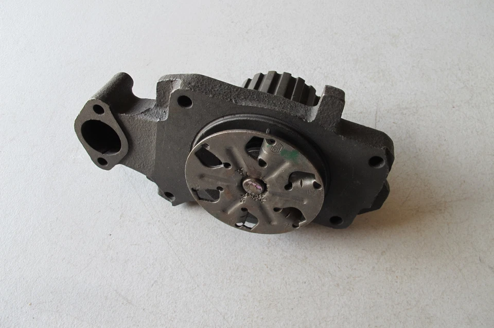 Bomba de agua del motor Nos Cardone Reman apta para Mercury Lynx LN7 (58-228) Foto 4 de 4