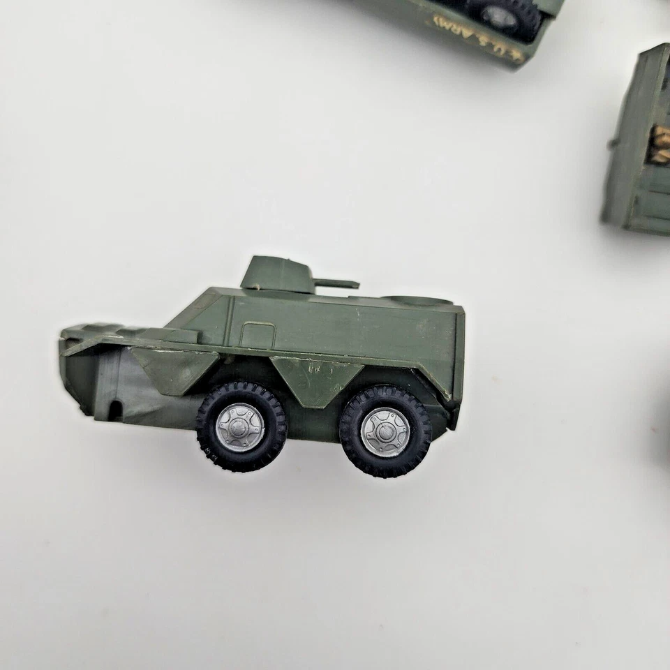 Lot of Plastic/metal Green Army Vehicles Politoys Midgetoy Zyimex Fair/Good cond - Image 2 of 4