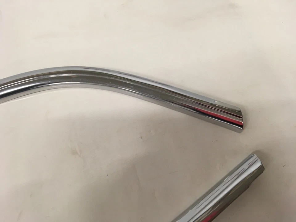 58 Cadillac Seville Deville Eldorado Biarritz techo cuarto trasero ventana moldura  Foto 3 de 4