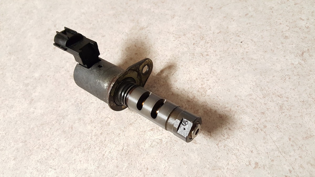 toyota corolla mr2 celica 15330-22010 valve camshaft timining oil