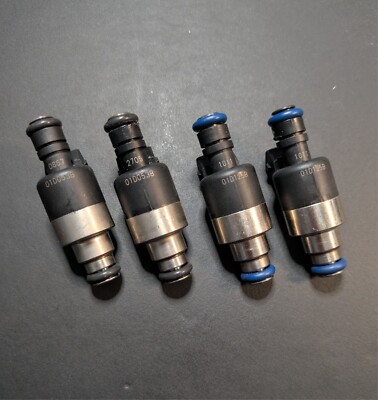 Untested Fuel Injectors Lucas Style 01D053B x2 and 01D125B x 2 Never Installed