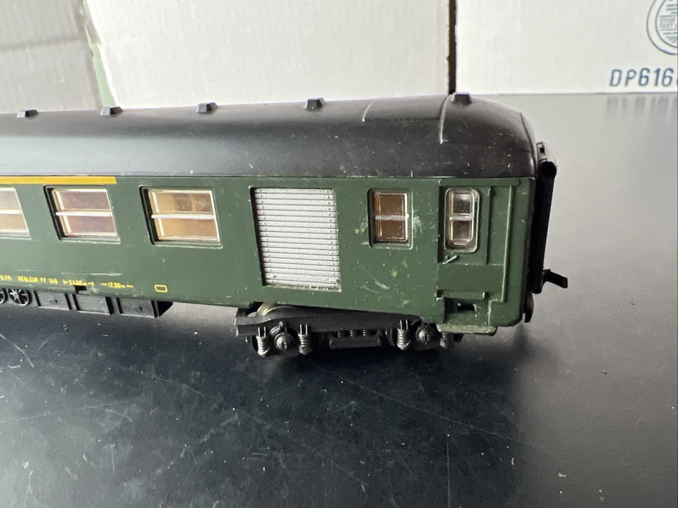 Lima 1st class SNCF coach 51 87 10 - 192 753 Model coach HO guage - Image 4 of 4