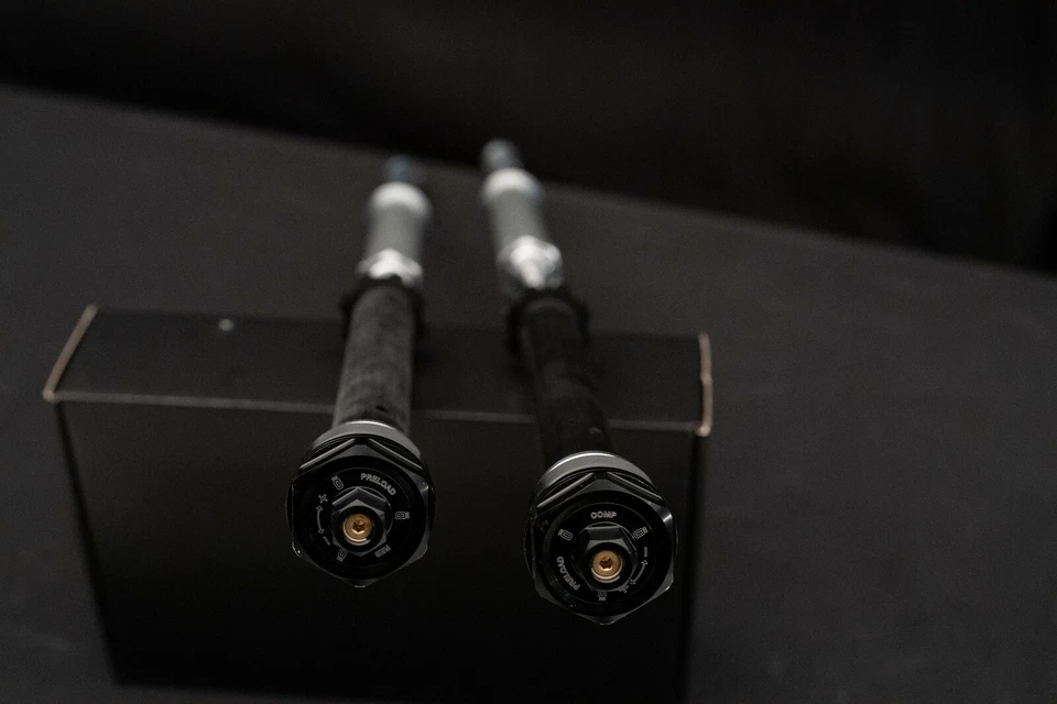 CARTUCHO OHLINS FKS 205 NIX22 CON RESORTES! Harley-Davidson Dyna Wide 2010-17 Foto 3 de 4