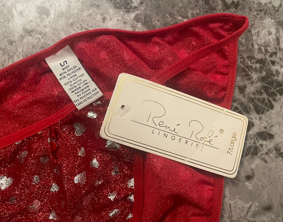 CALCINHA BIQUÍNI NOVA COM ETIQUETAS RENE ROFE L CORAÇÃO PRATA VERMELHA CINTILANTE VINTAGE RARA CORDA - Imagem 3 de 4