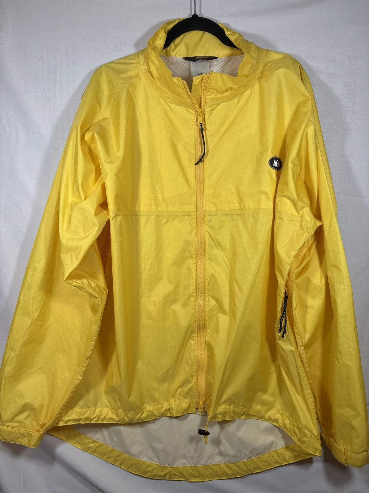 REI Yellow Windbreaker Jacket Unisex XL Lightweight Nylon Mesh Lined Outdoor
Opens in a new window o