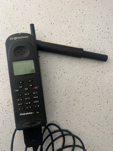 (Lot 95) Qualcomm Globalstar GPS-1600 Tri-Mode Satellite Phone Turn On Untested) - 第 2/8 張圖片