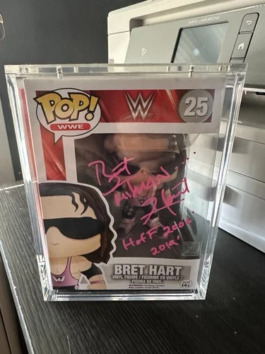 WWE Bret Hart Funko Pop 25 Vaulted Signed Autograph W/BECKETT COA & INSCRIPTION