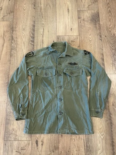 Vintage US Army Shirt Mens Small OG-107 Sateen Vietnam Era Patches 60s Military