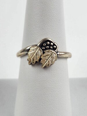 Neu Wheeler Black Hills Sterlingsilber Ring 2-Blatt Weinrebe Cluster viele Größen