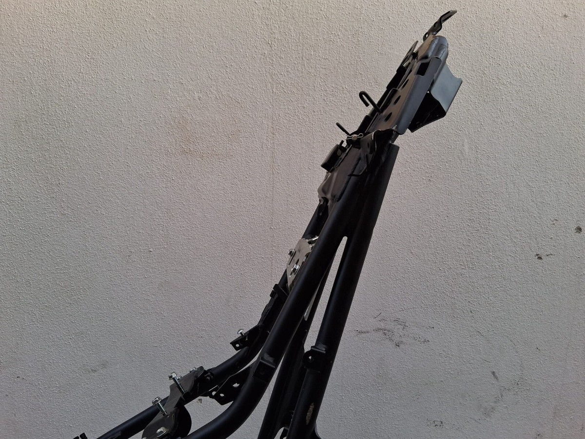 2017 Kawasaki Ninja EX300 EX 300 Main Frame Chassis Salvage 13-17