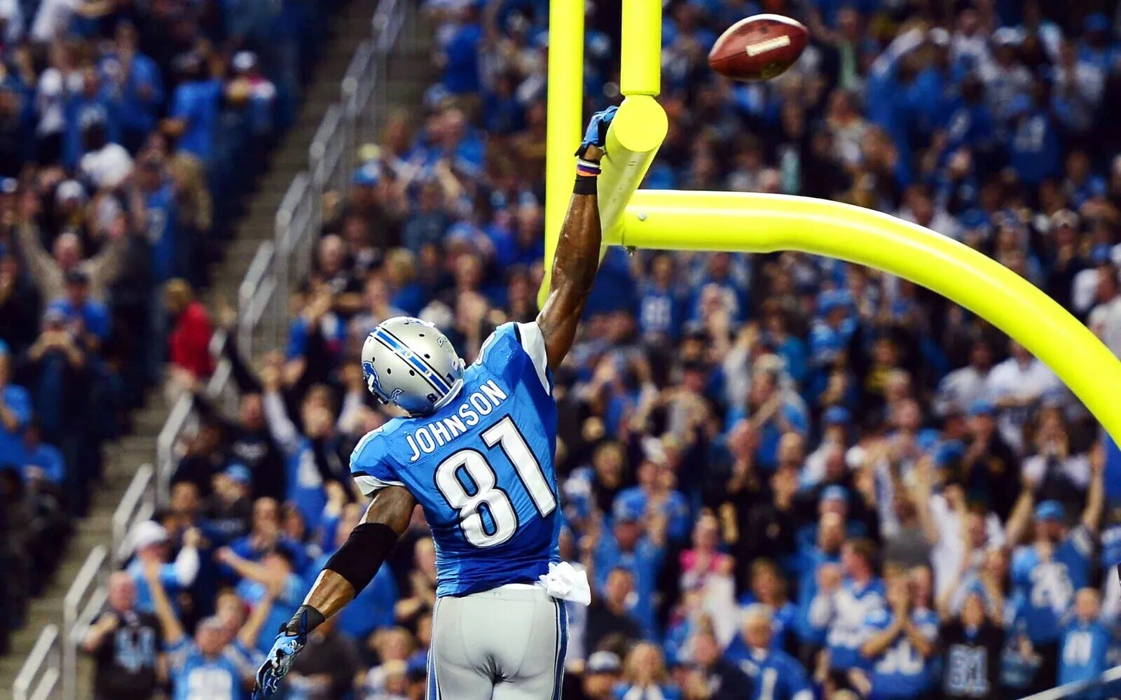 Calvin Johnson Goalpost Catch 8x10 Photo Print NFL Lions Memorabilia