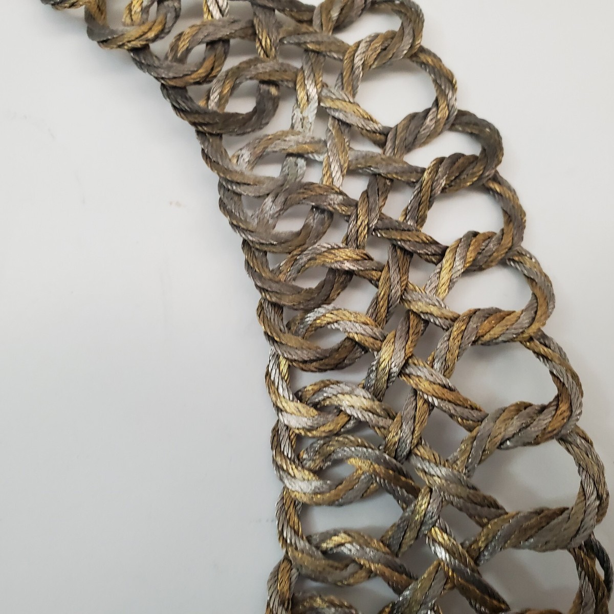Vintage Womens Belt Tricolor Infinity Chain Loop Woven Metal One Size Boho Artsy Vintage Womens Gold Silver Infinity Chain Loop Metal Woven  main image 2