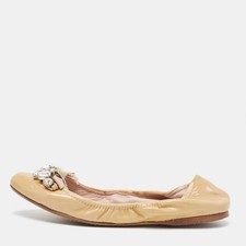 Ballerine Miu Miu beige in pelle verniciata con cristalli impreziosite da tag...