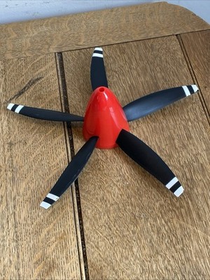 FMS Prop 10 x 7 5 Blatt für den 1100mm PC-21 inkl. Spinner für Pilatus
