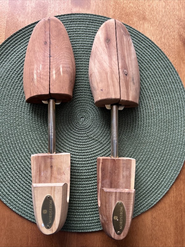 Nordstrom Pair Of Cedar Split Toe Shoe Trees 