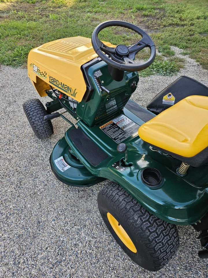 Самоходная газонокосилка Yard Man с мешком (только самовывоз) - Изображение 2 из 4