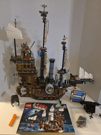 Lego MetalBeard's Sea Cow 70810 The Lego Movie Pirate Ship 100% Complete Set Toy