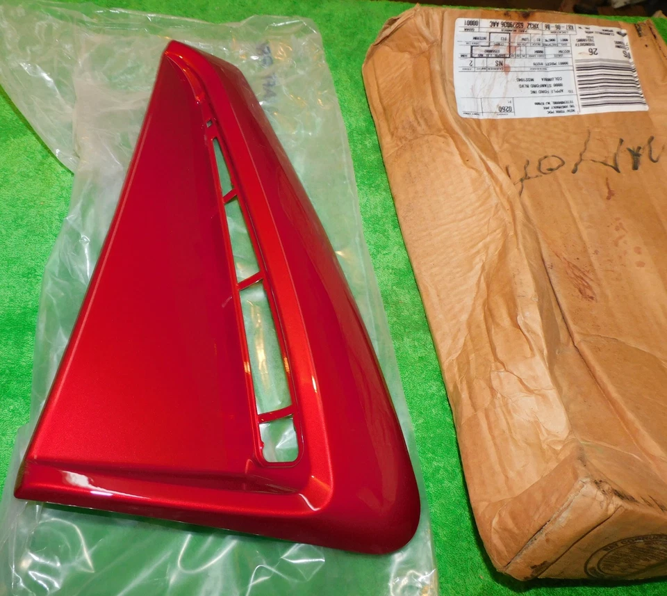 1999-04 Ford Mustang Coupe Conversível NOS RH QUARTO PAINEL COLHER LATERAL Red Fire - Imagem 3 de 4