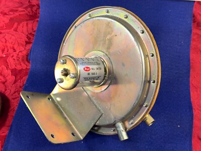 NEW Dwyer Instruments Differential Pressure Null Switch Valve 1640-5  - H2O 2-6''