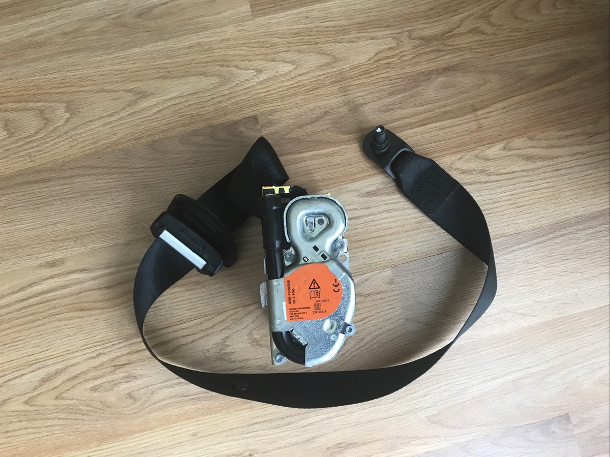 MERCEDES-BENZ B Front Right Seatbelt 307068099228 0589-P1-000220 