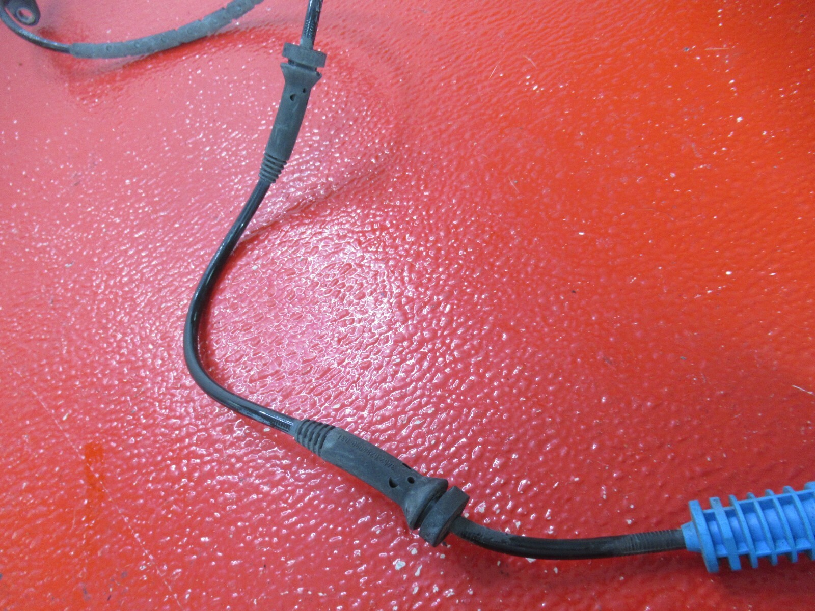 Left or Right Front ABS Wheel Sensor DSC Pulse Generator BMW E84 X1 N20