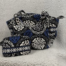 Vera Bradley Purse With Matching Makeup Bag Out Side And Inside Pockets Quilted