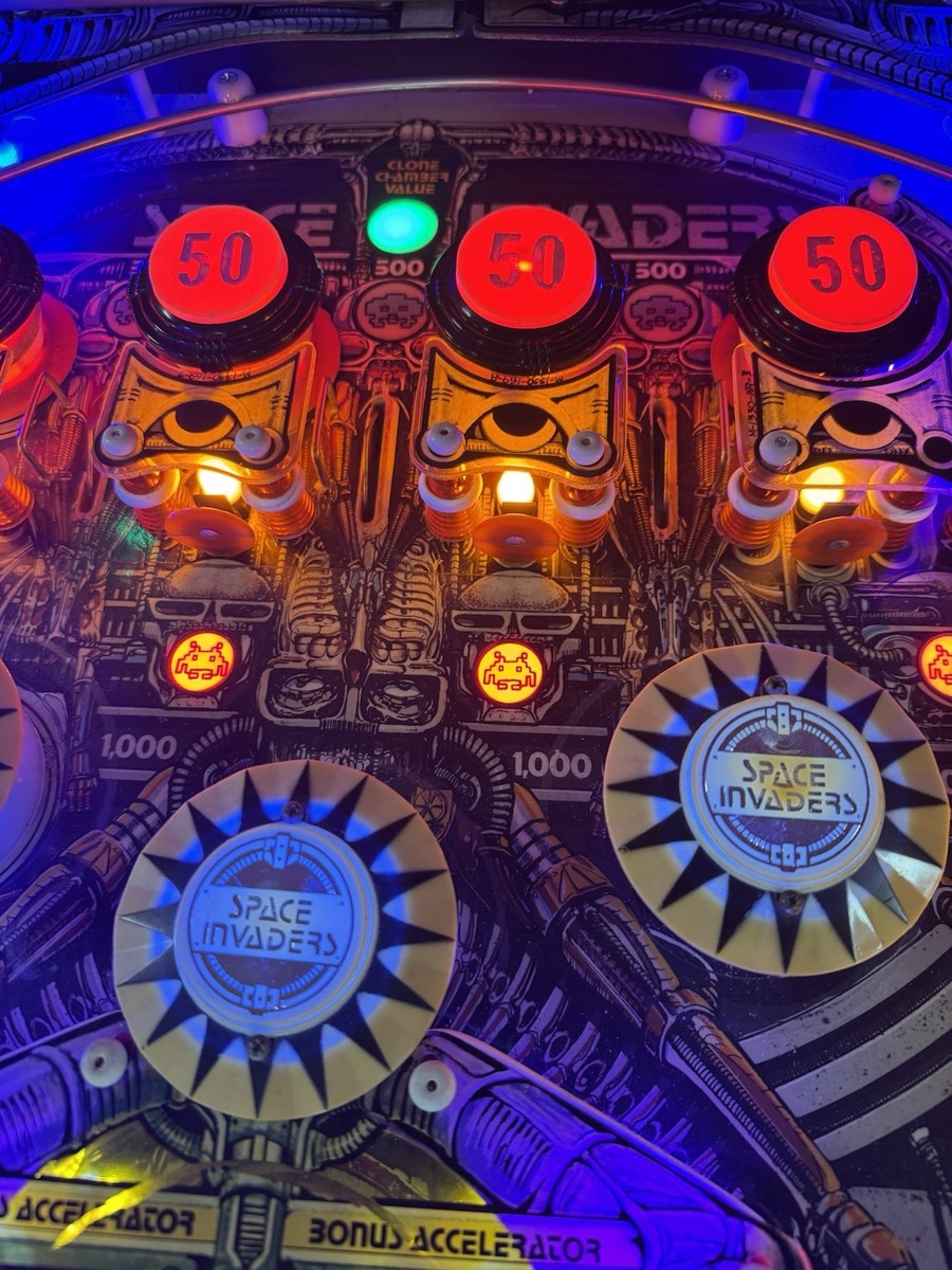 1980 BALLY SPACE INVADERS PINBALL MACHINE PROF TECHS PLAYS GREAT