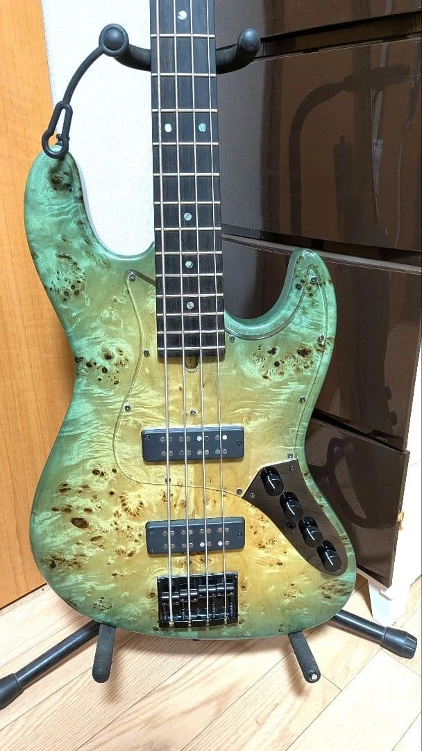 [セール] Bacchus Woodline CTM-4AC EWC Bacchus Handmade Woodline CTM-4AC EWC / Electric Bass Guitar