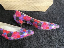 Gucci Vintage 1980s Silk Satin Multicolor Kitten Heel 1.5 Height 37.5 7.0 US